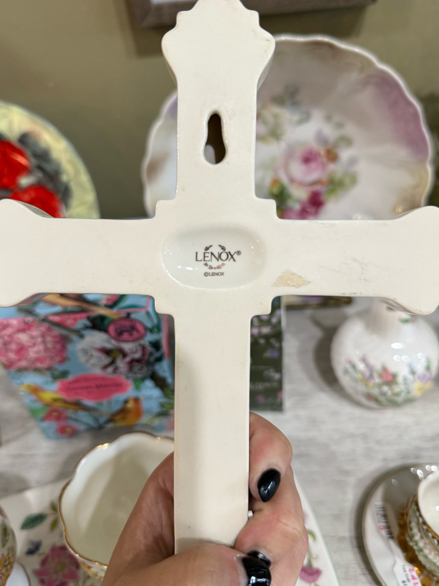 Lenox Lily Cross