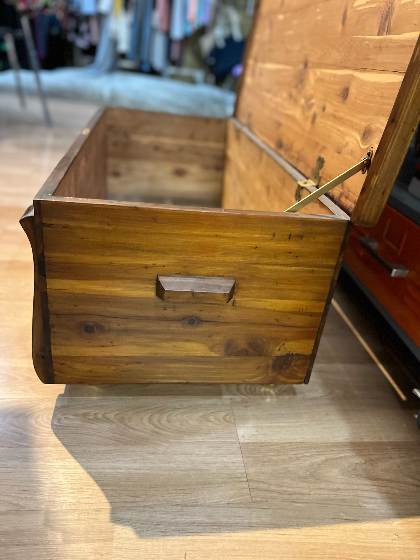 Rectangle Wooden Handle Trunk