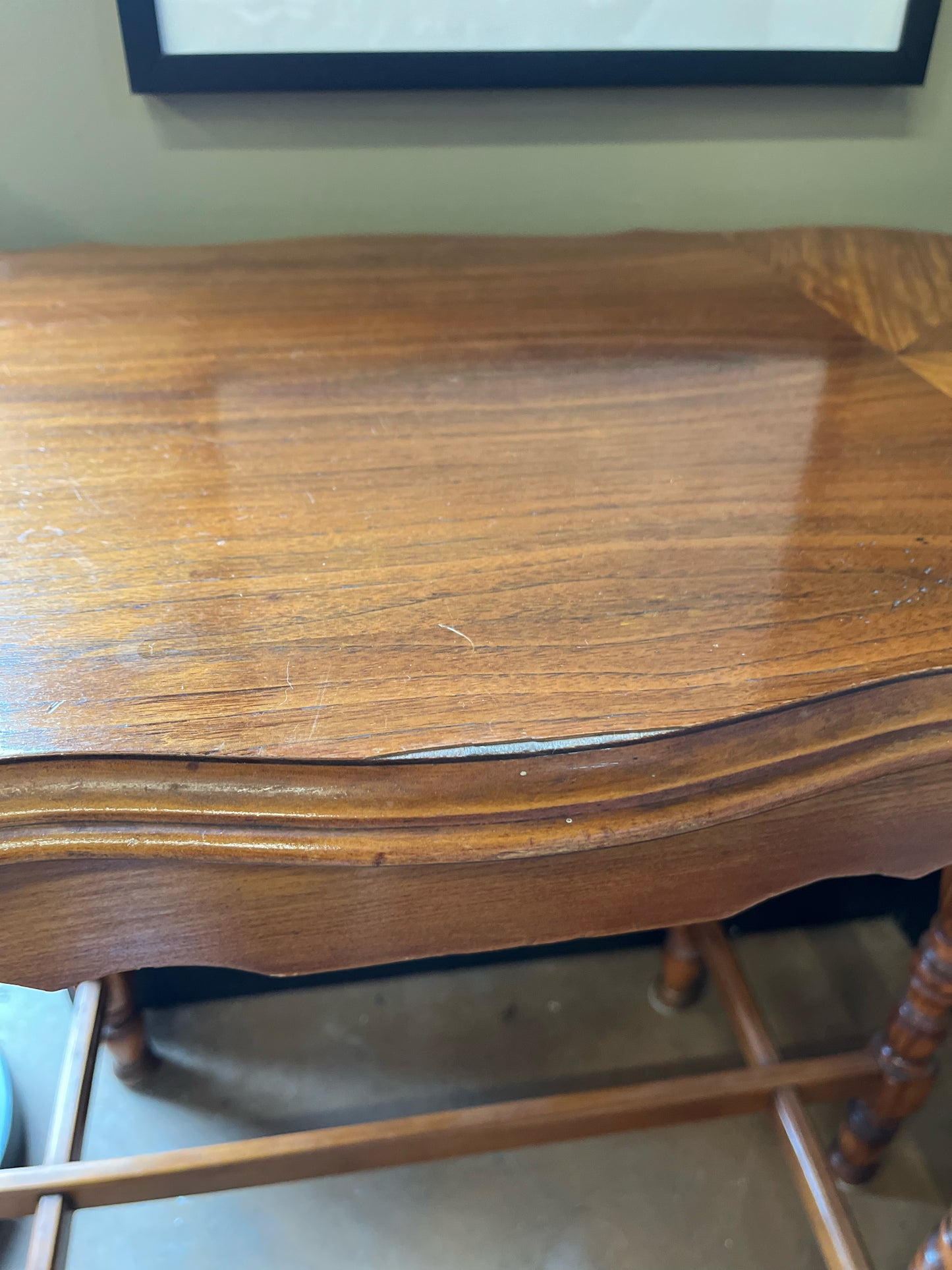Oval Spindle Leg Table