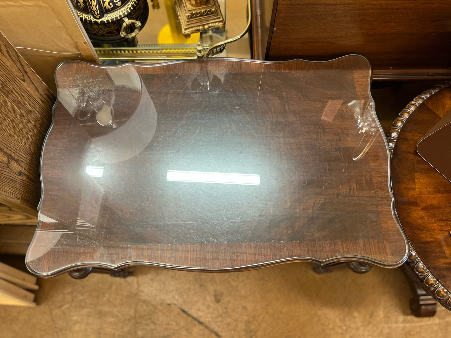 Curved Border Rectangle Entry Table