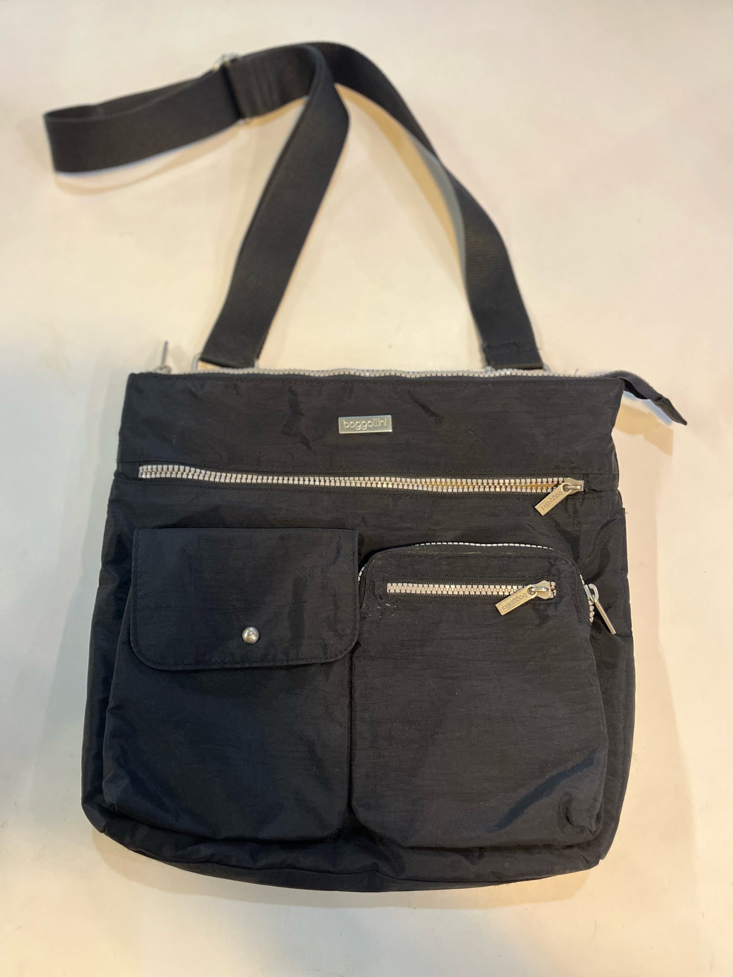Baggallini Black San Marino Crossbody
