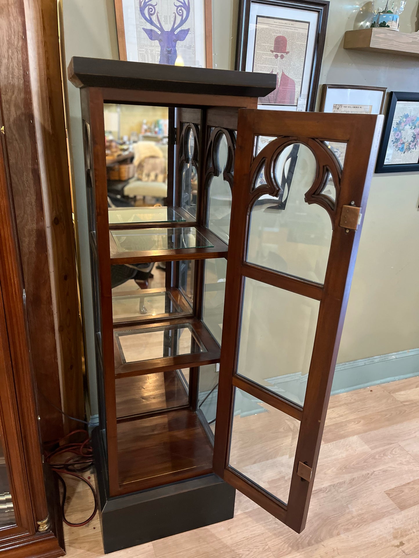 DiLorenzo Curio Cabinet
