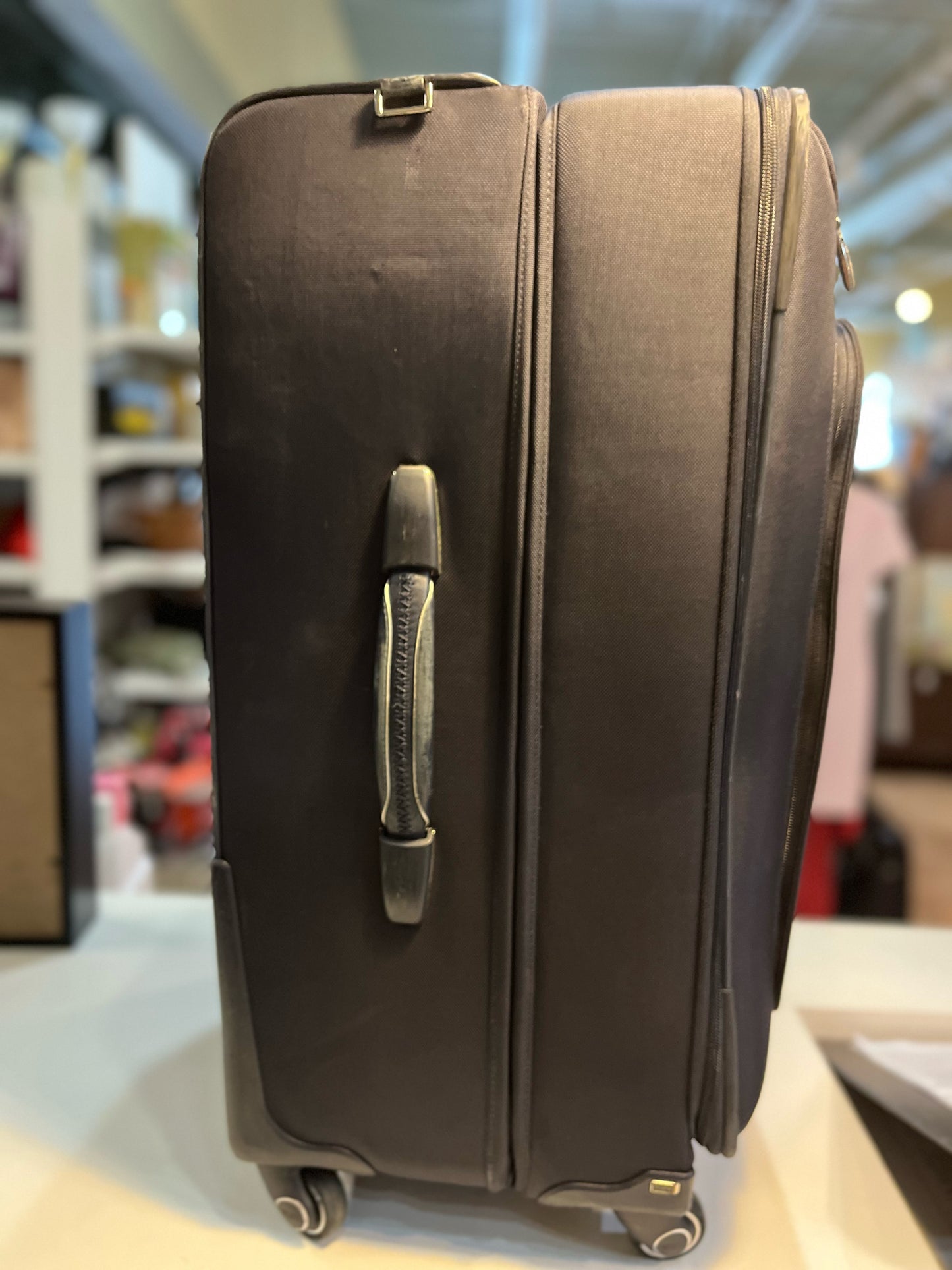 Tumi Navy Arrive "Heathrow" Luggage