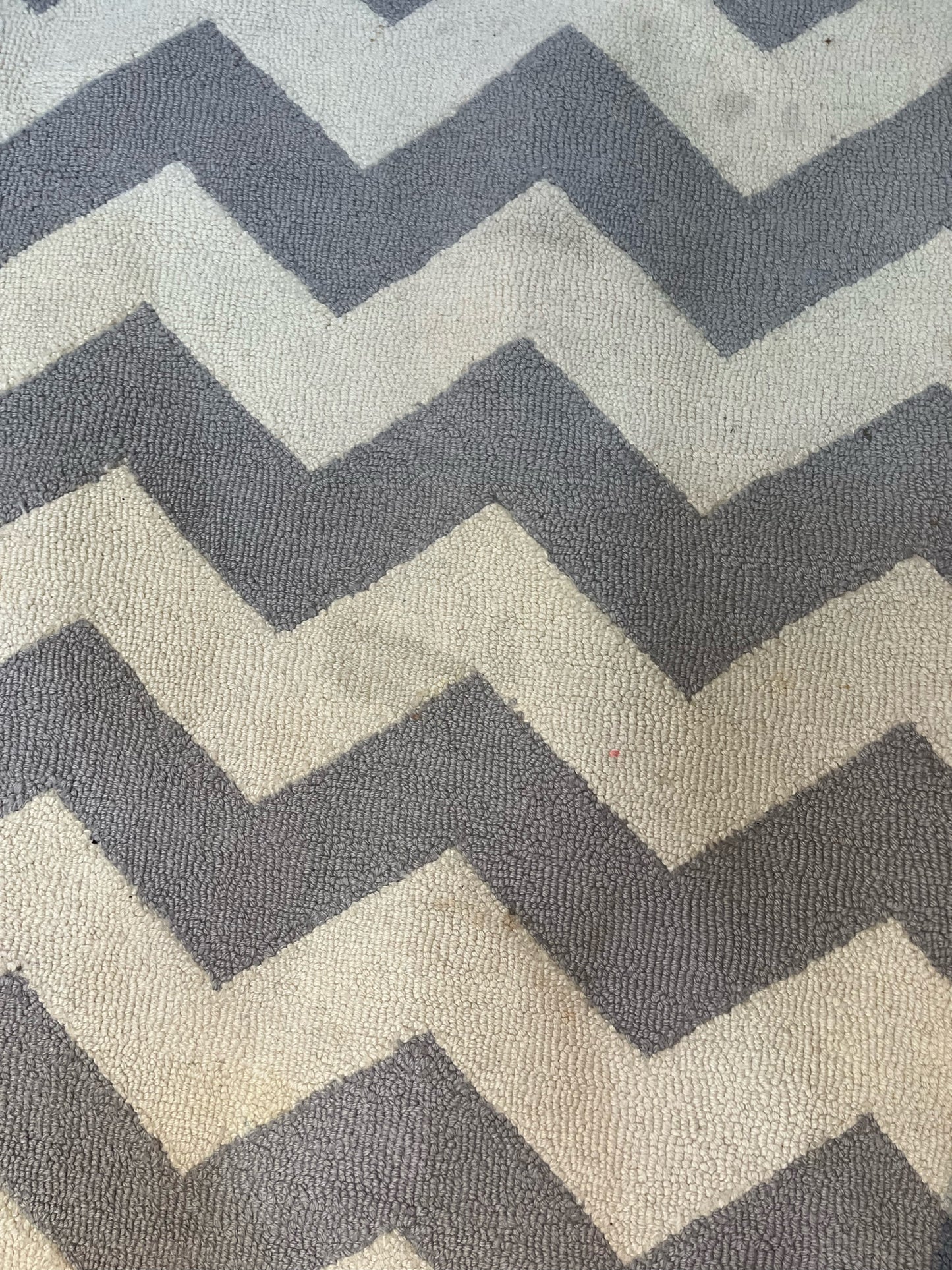 Pottery Barn Kids White & Gray Chevron Wool Rug