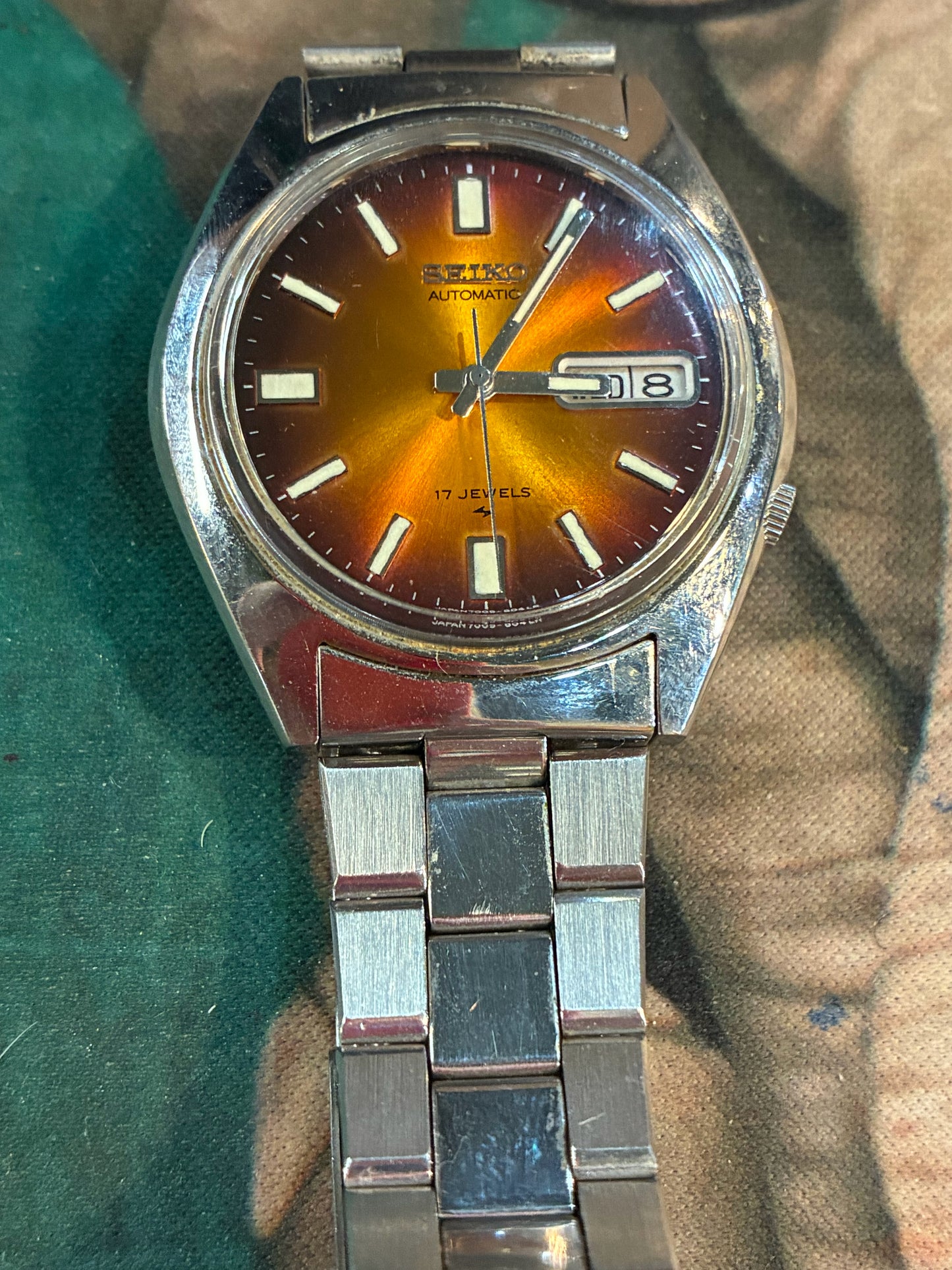 Vintage Seiko Stainless Steel & Sunburst Gradient Watch