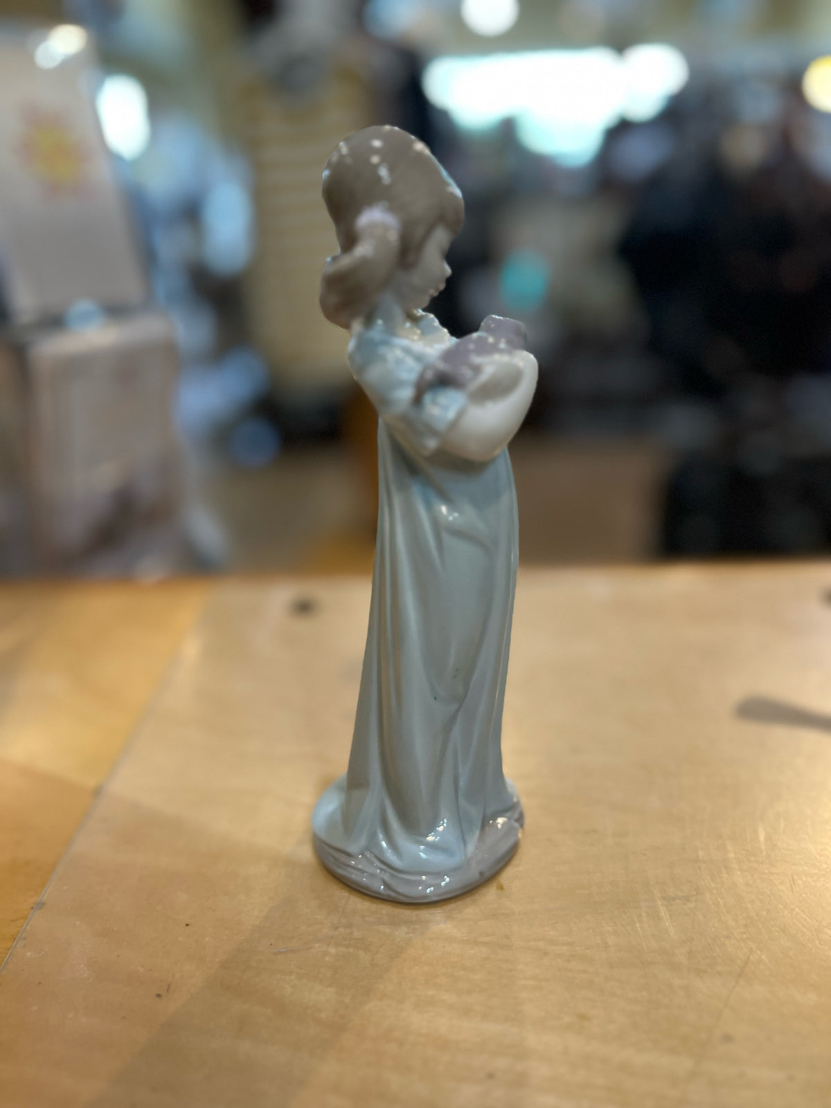 Lladro "Don't Forget Me" Figurine