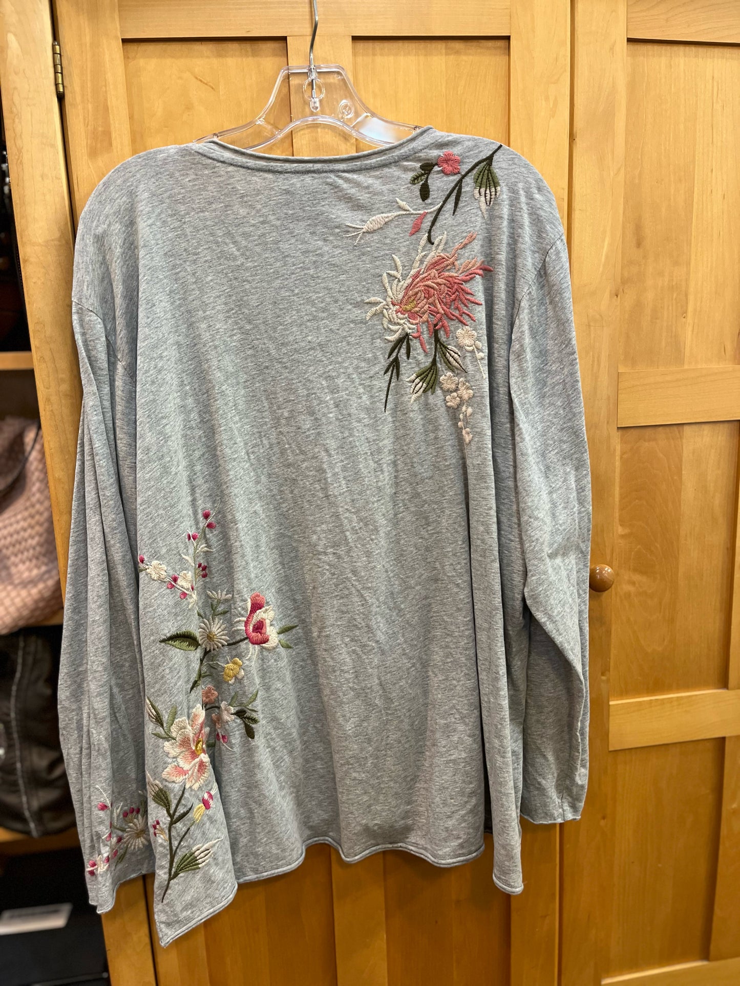 Johnny Was Gray Long sleeve Shirt w/ Embroidered detail