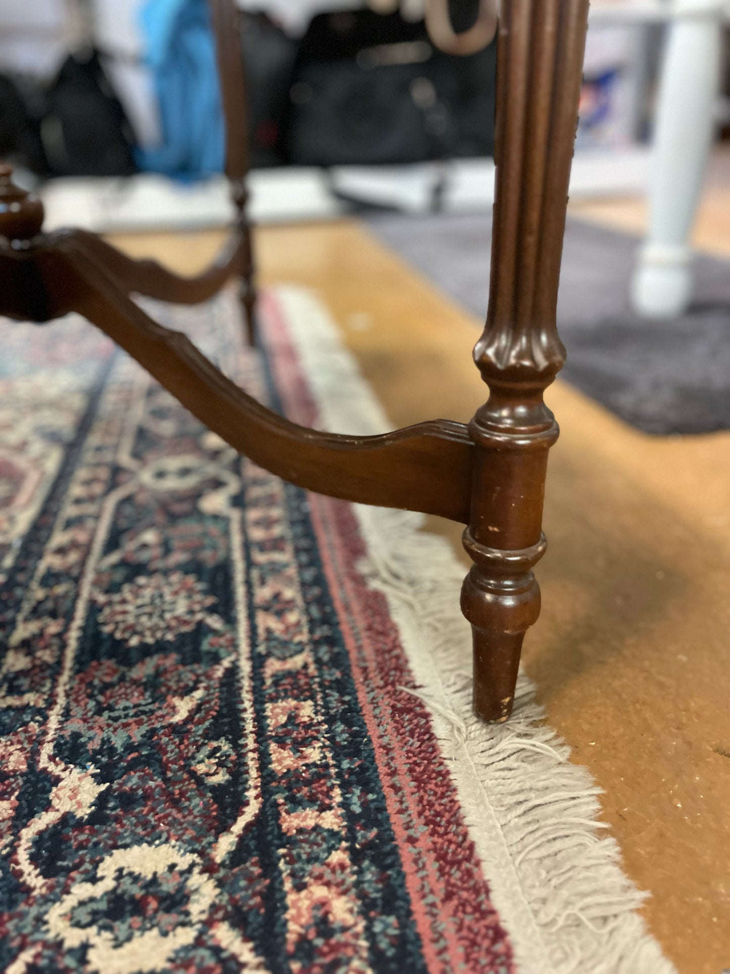 Curved Border Rectangle Entry Table