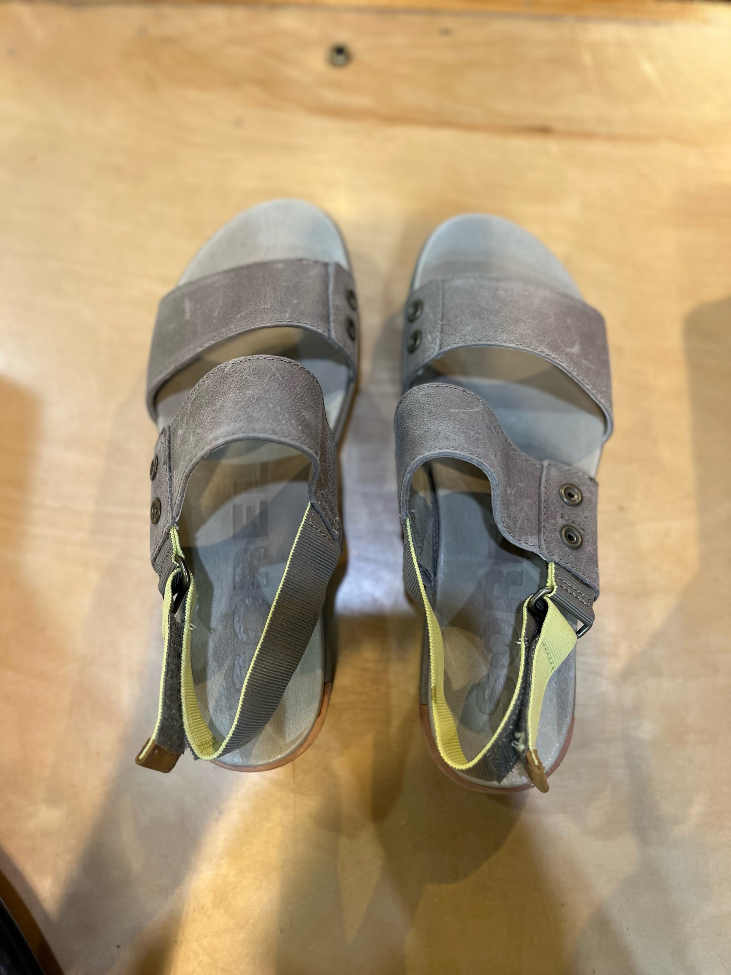 8.5 Sorel Gray Sandals