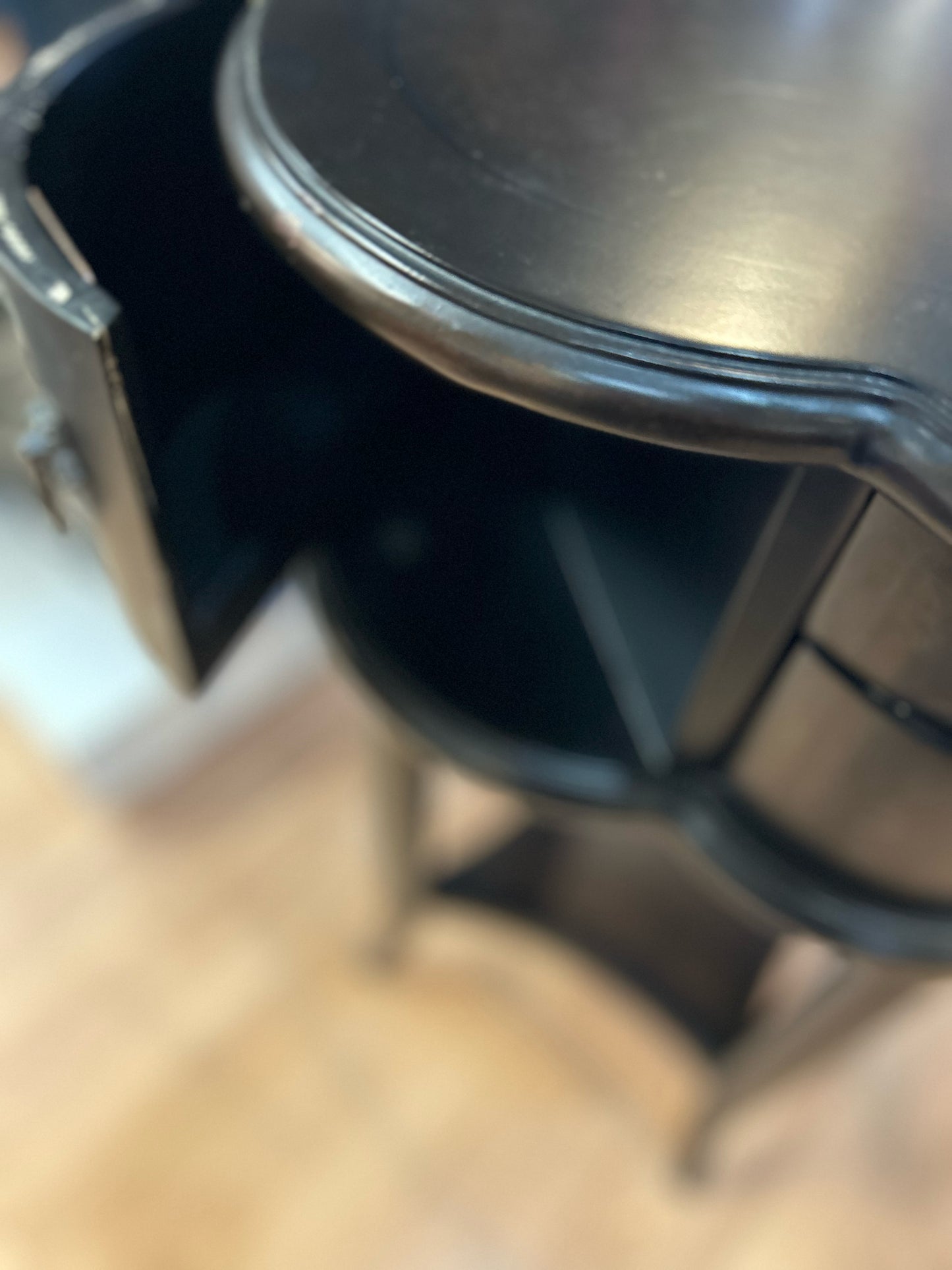 Bombay Black Entry Table
