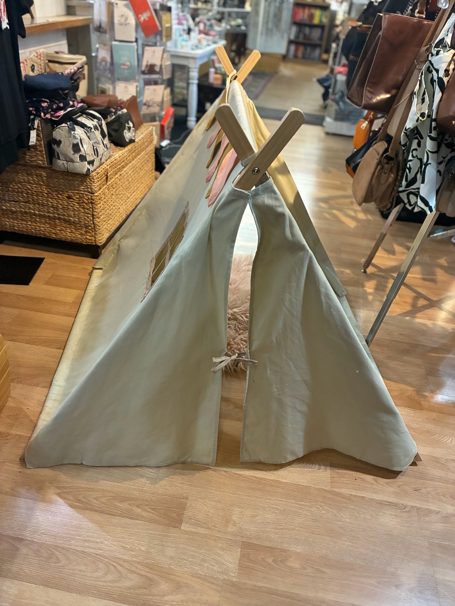 Crate & Barrel Collapsible Kid's Play Tent