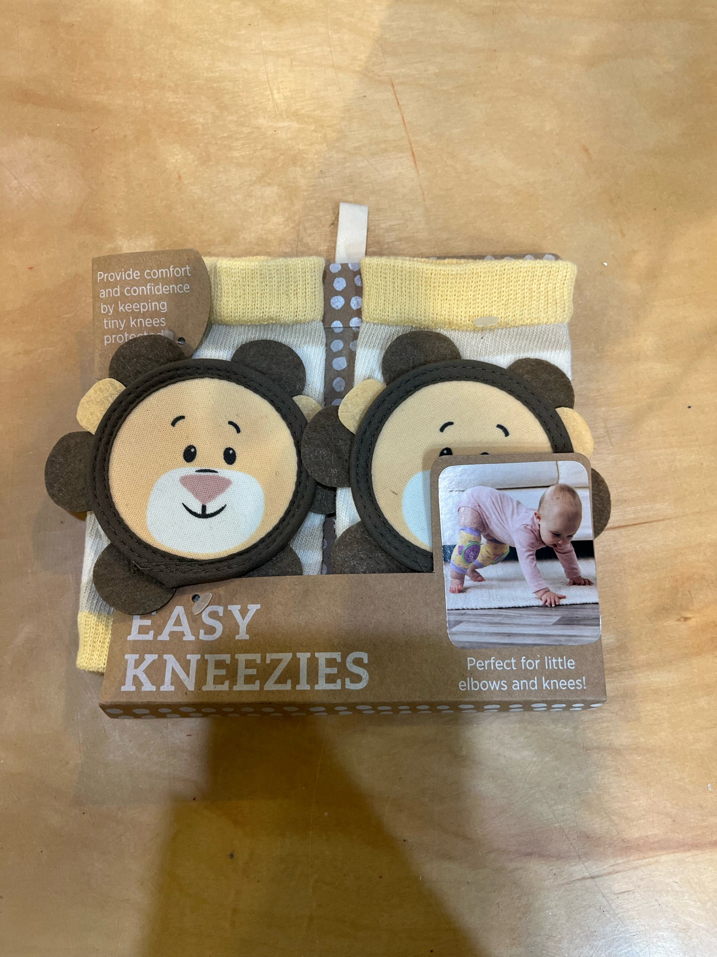 New Yellow Lion "Easy Knees"