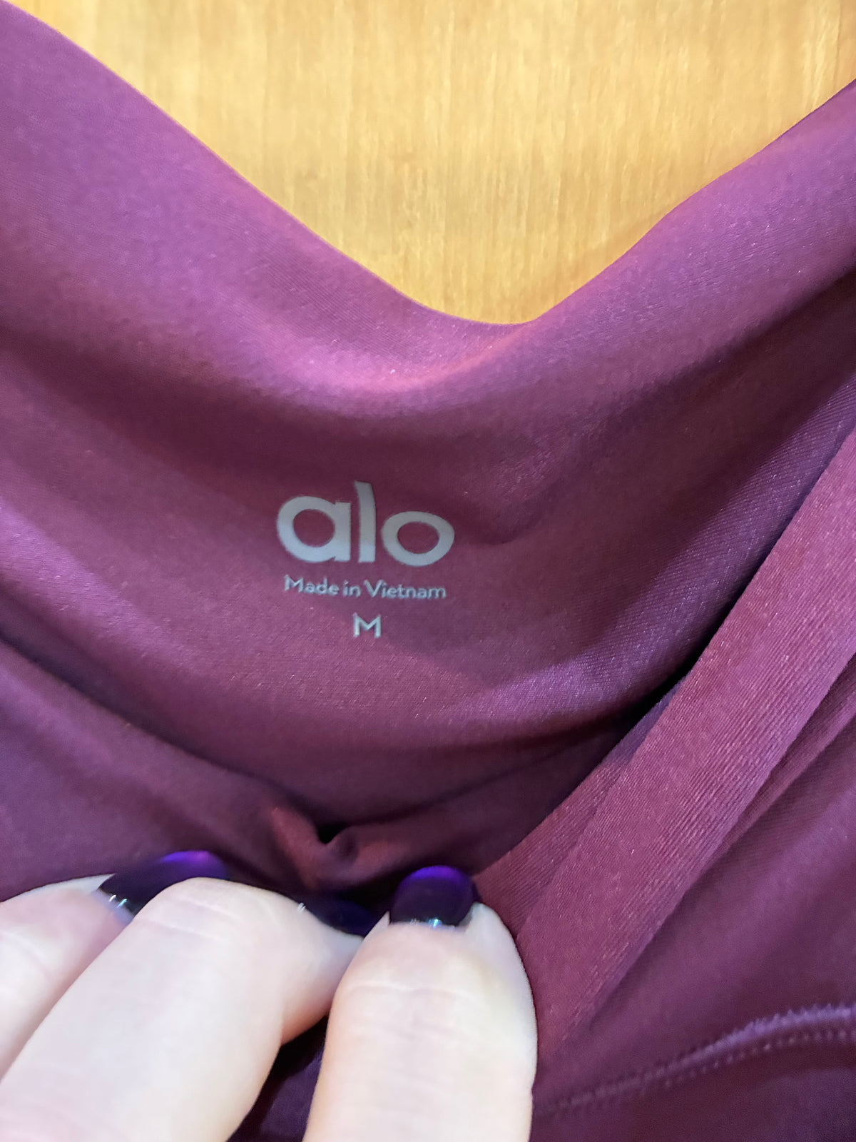 Size M alo Maroon Leggings