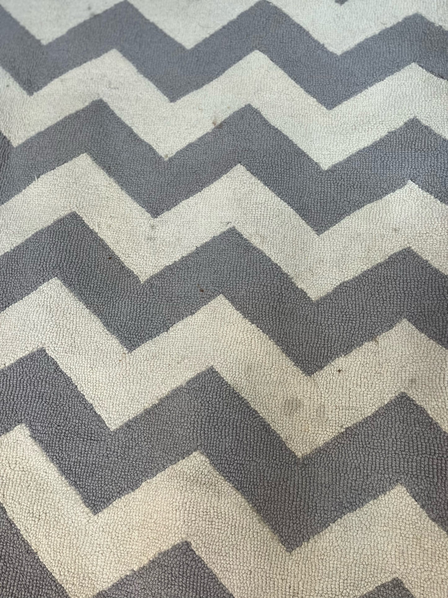 Pottery Barn Kids White & Gray Chevron Wool Rug