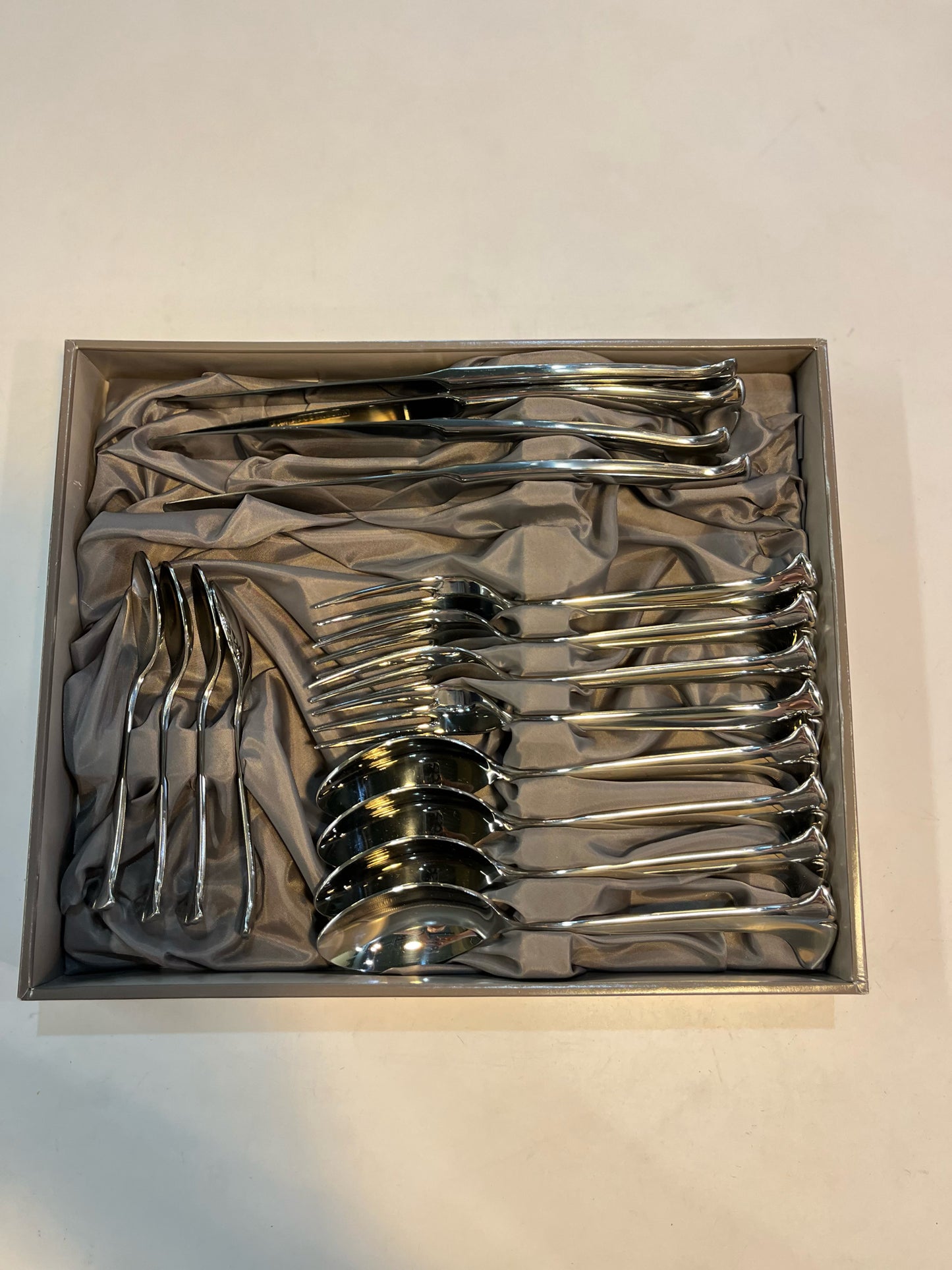 Angela Cummings Ginko Cutlery 16 PCS Set