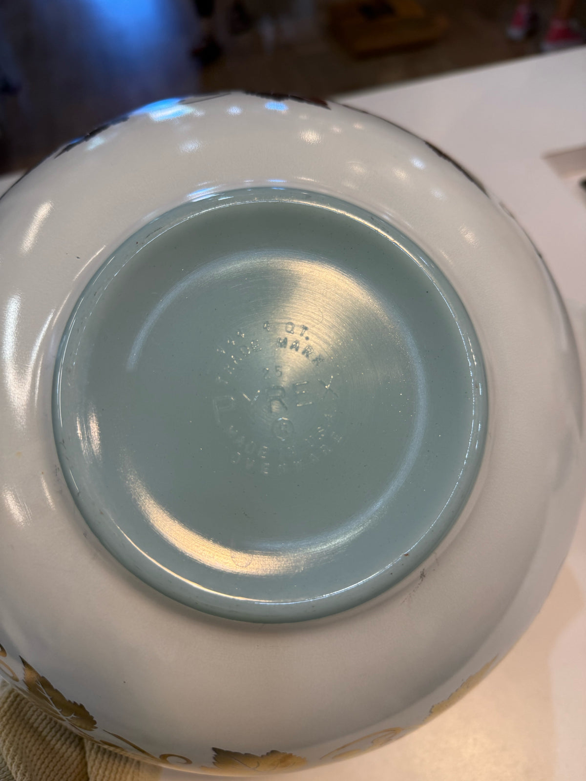 Large Pyrex Golden Grapes Cinderella Bowl (#444)