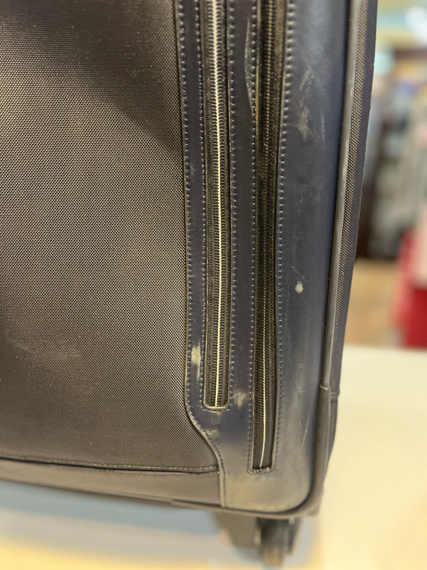 Tumi Navy Arrive "Heathrow" Luggage