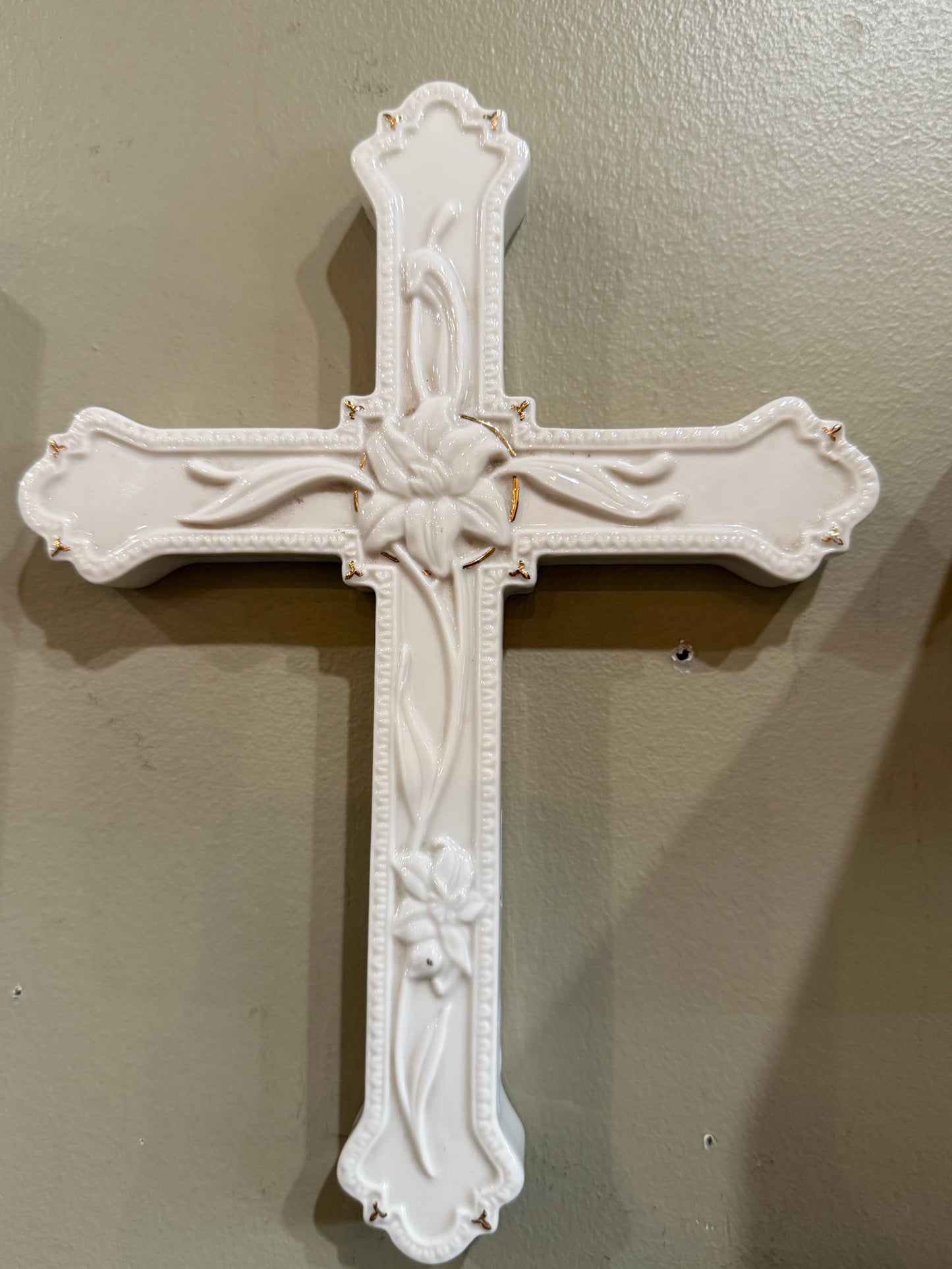 Lenox Lily Cross