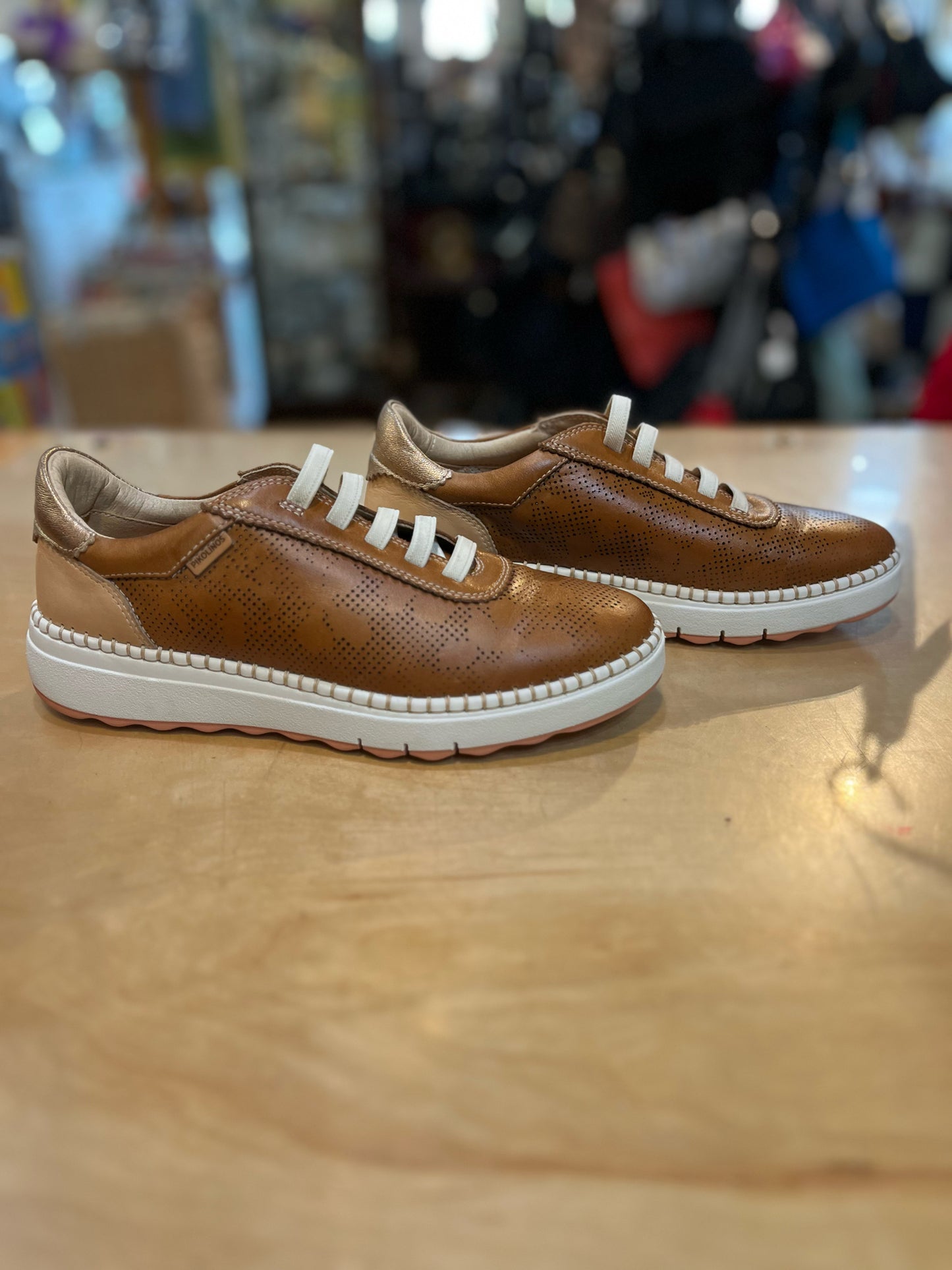 Pikolino Brown “Arenas WOC Brandy” Sneakers