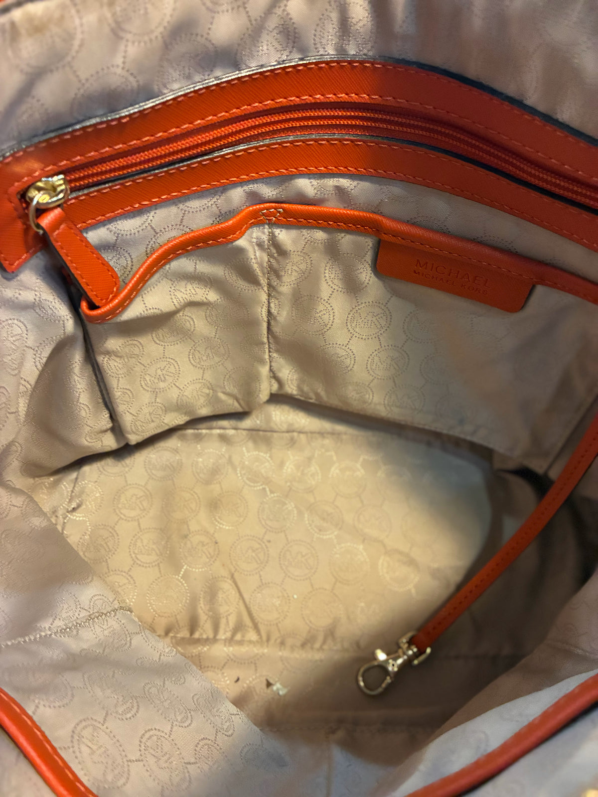 Michael Kors Jet Set Tote Handbag
