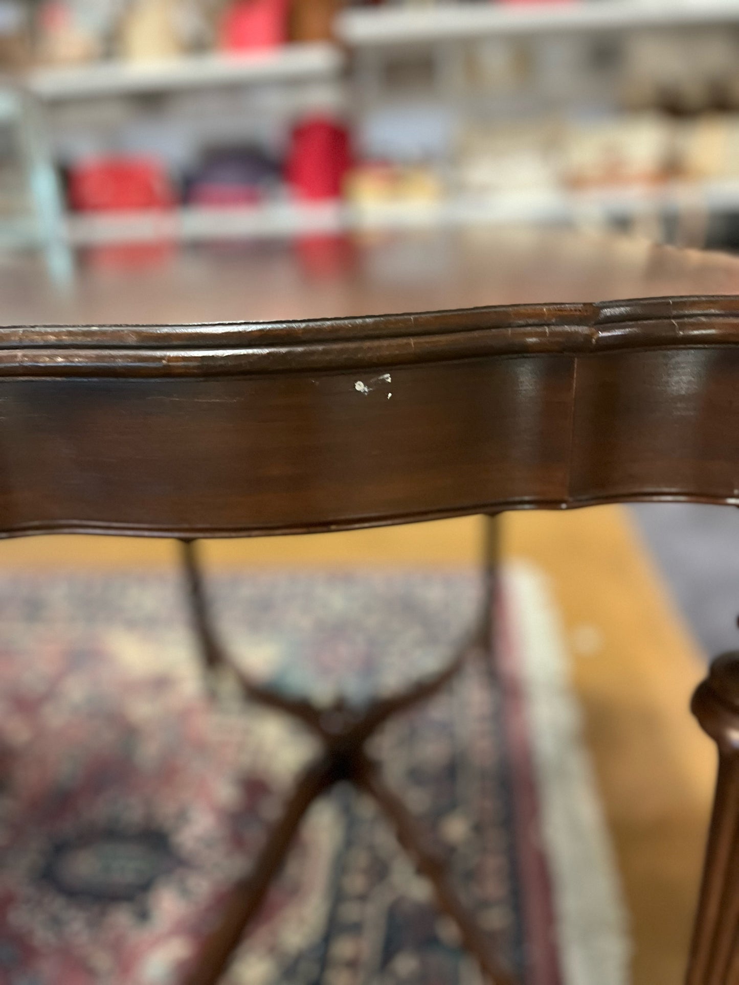 Curved Border Rectangle Entry Table