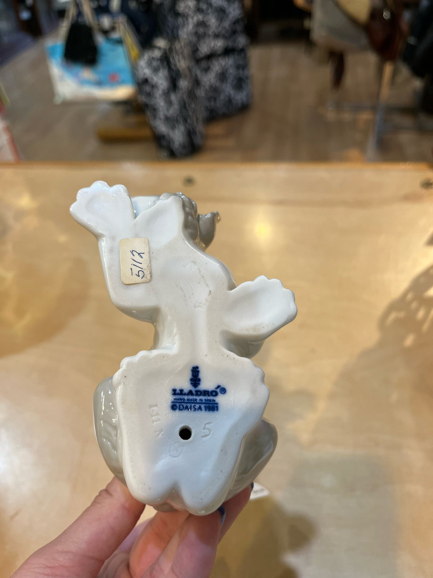 Vintage Retired 1981 Lladro "Attentive Cat" Figurine