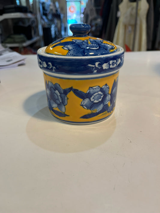 CIC Chinoiserie Yellow Floral Round Lidded Box