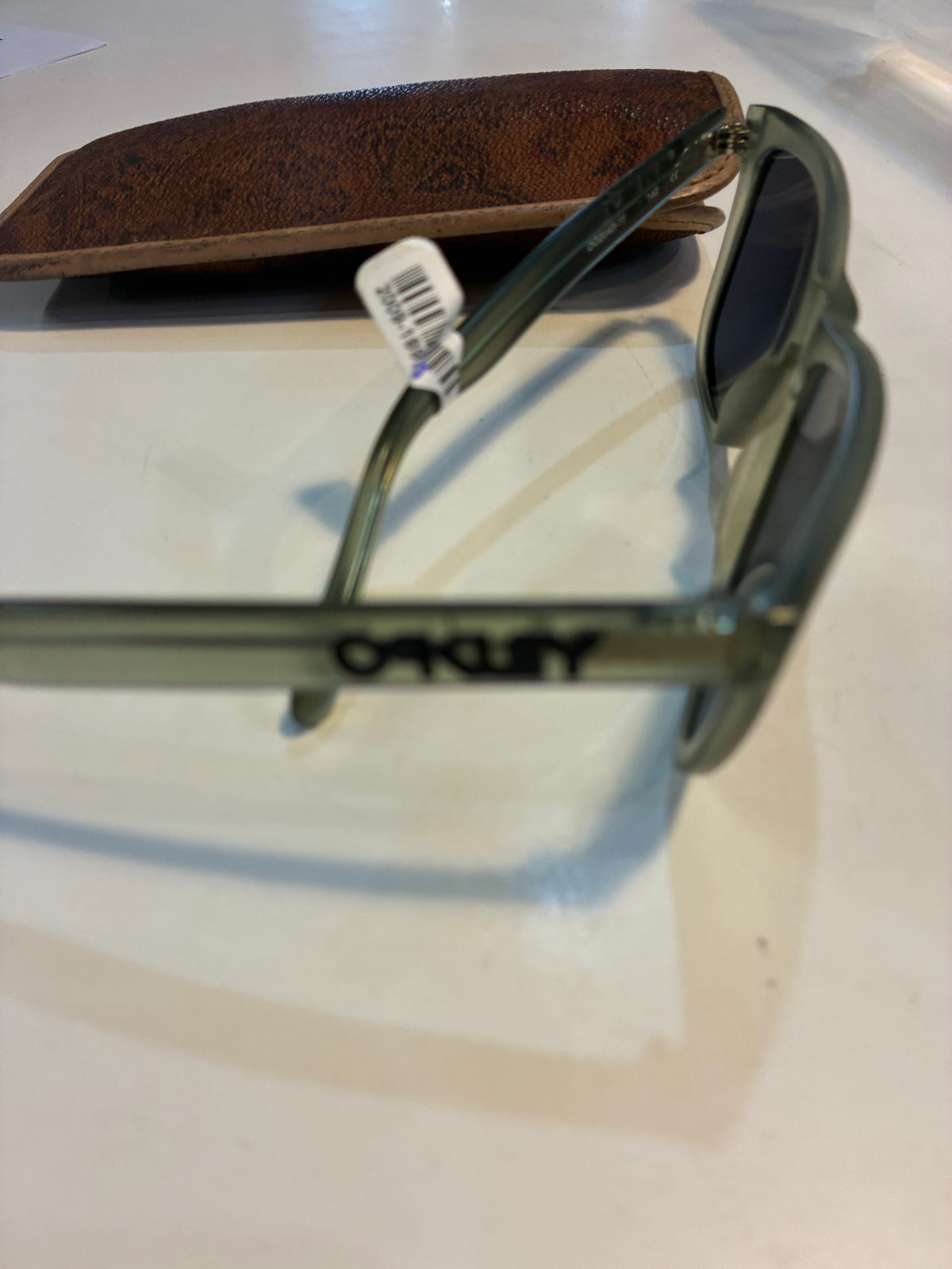 Oakley "Frogskin Range XL" transparent Sunglasses