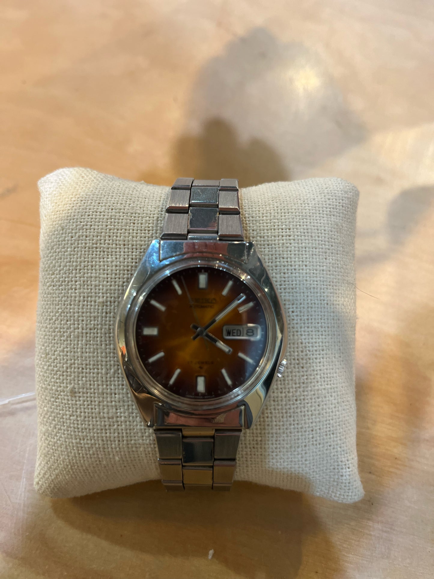 Vintage Seiko Stainless Steel & Sunburst Gradient Watch