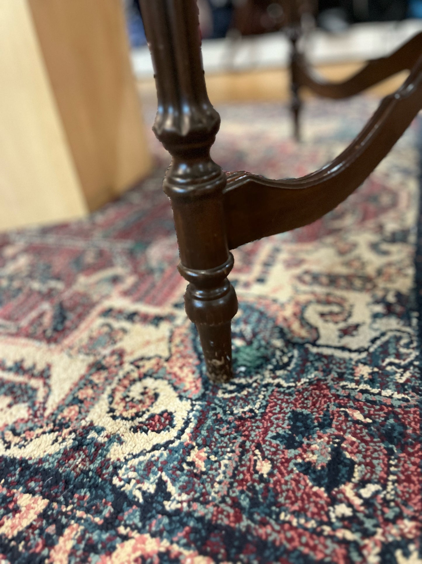Curved Border Rectangle Entry Table