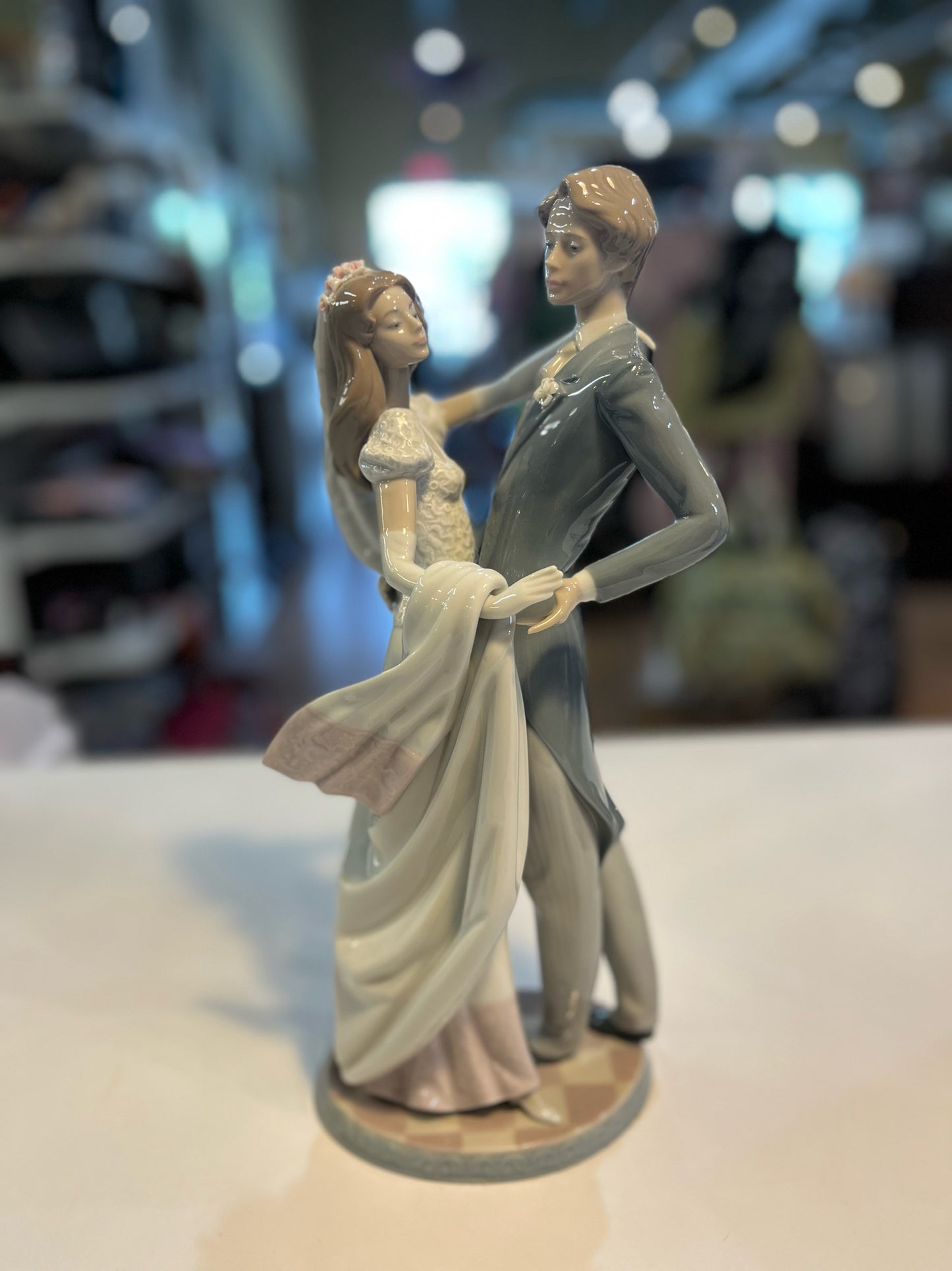 Lladro "I Love You Truly" Figurine