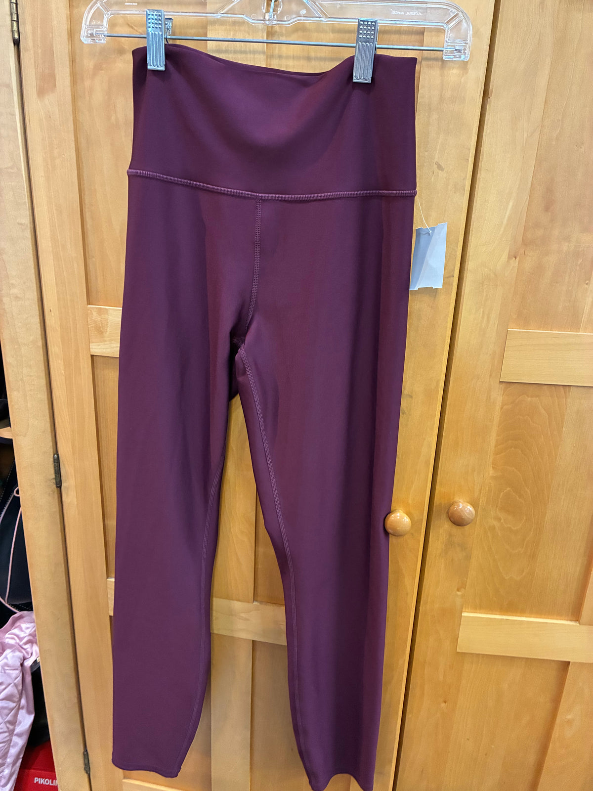 Size M alo Maroon Leggings