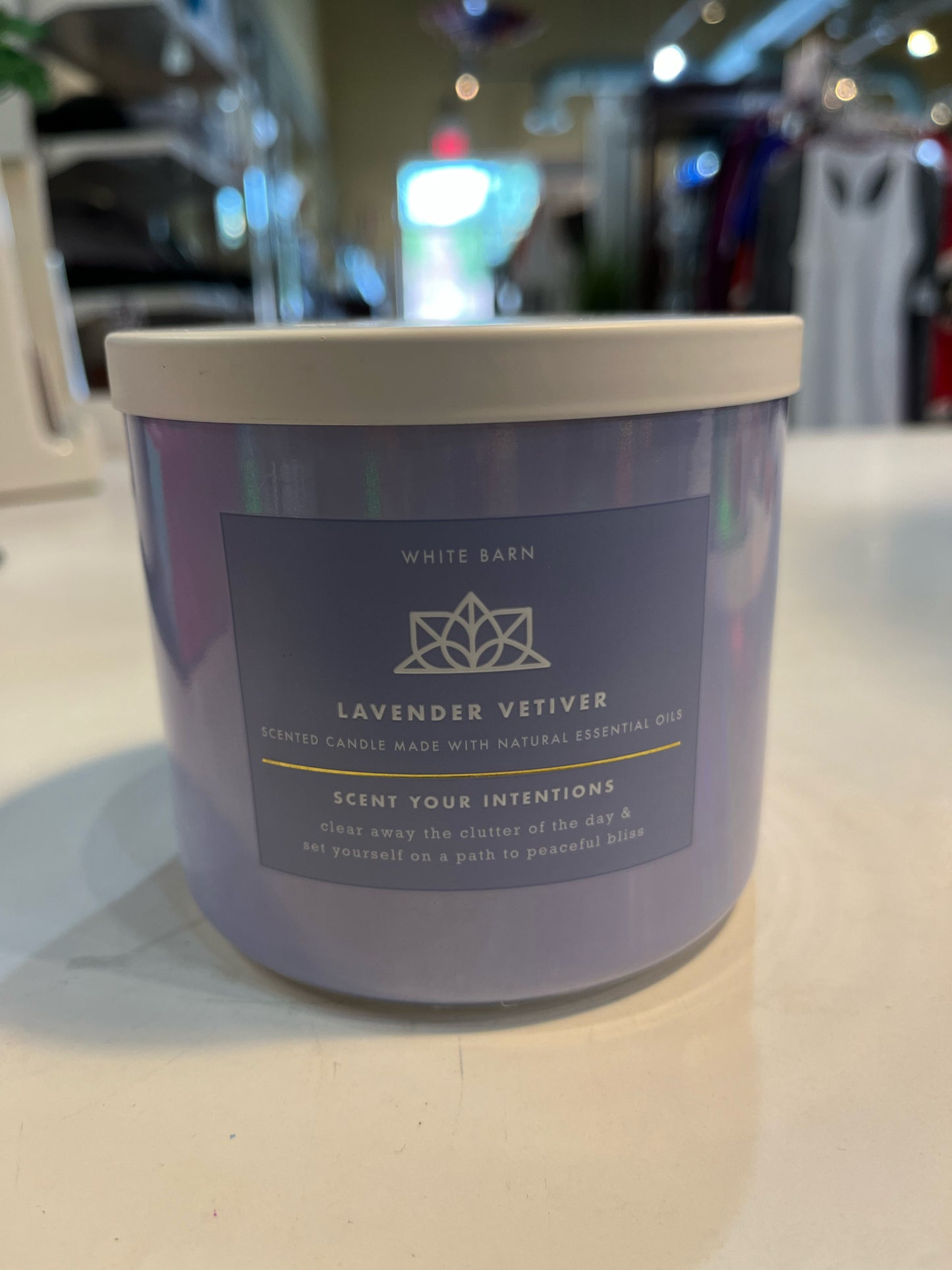 White Barn "Lavender Vetiver" Candle