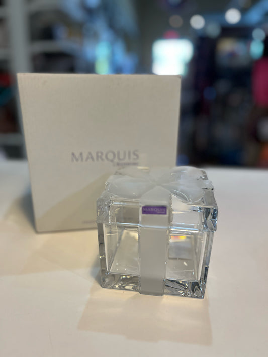 NIB Waterford "Marquis Large Present Frosted Box",