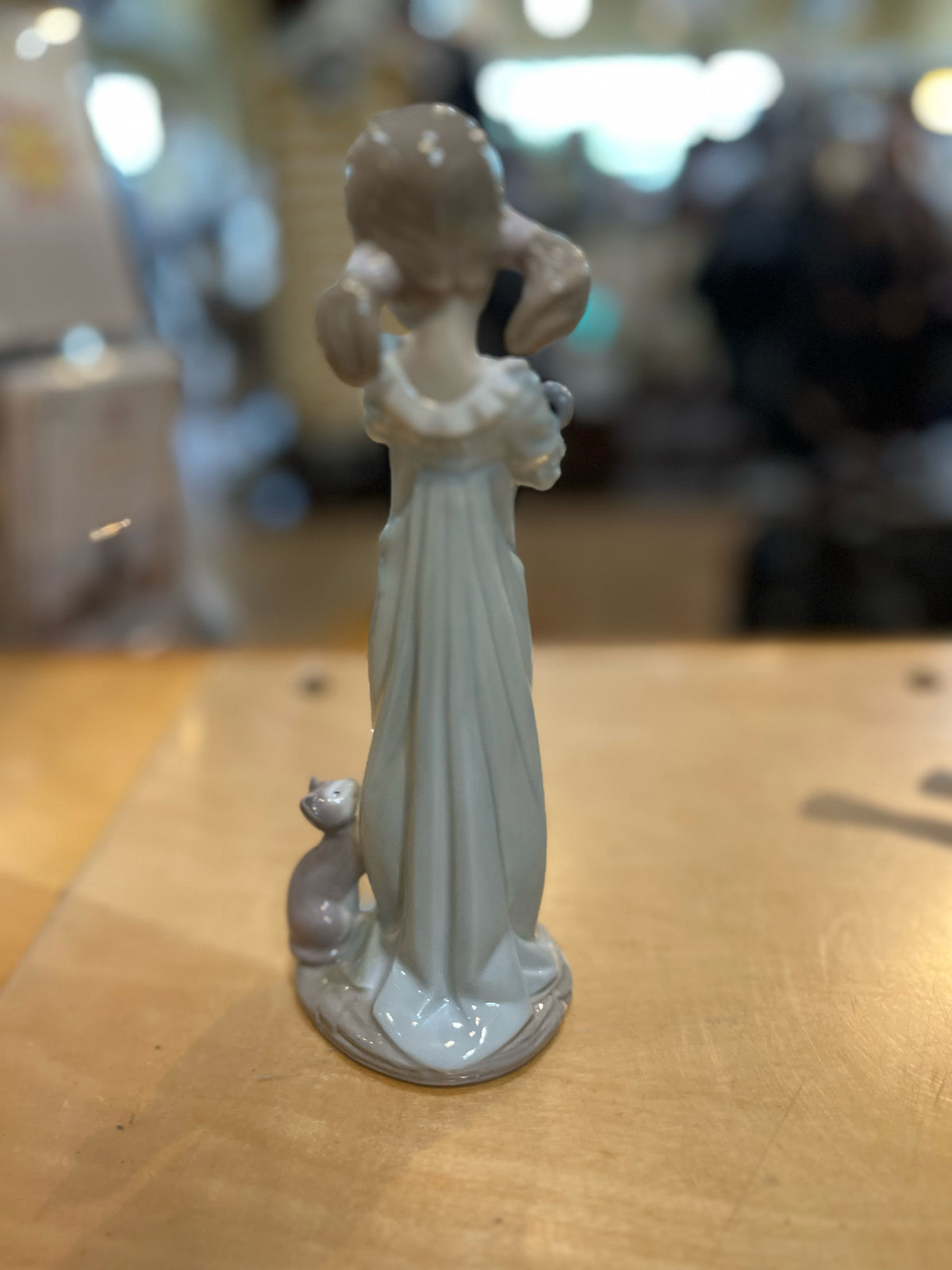 Lladro "Don't Forget Me" Figurine