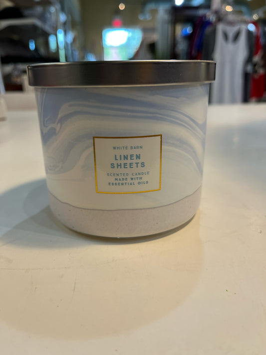 White Barn "Linen Sheets" Candle
