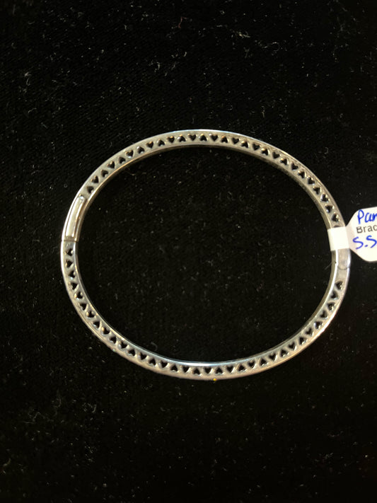 Pandora Radiant Hearts Bangle Bracelet