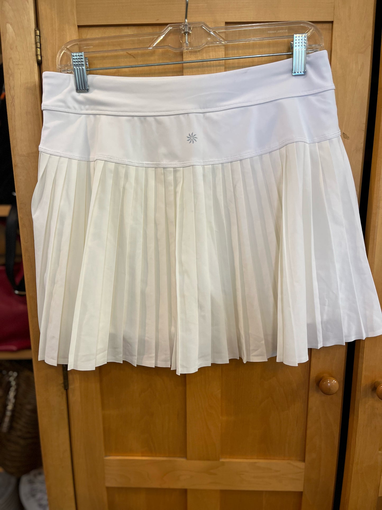 NWT Athleta White "Advantage Skort" Skort