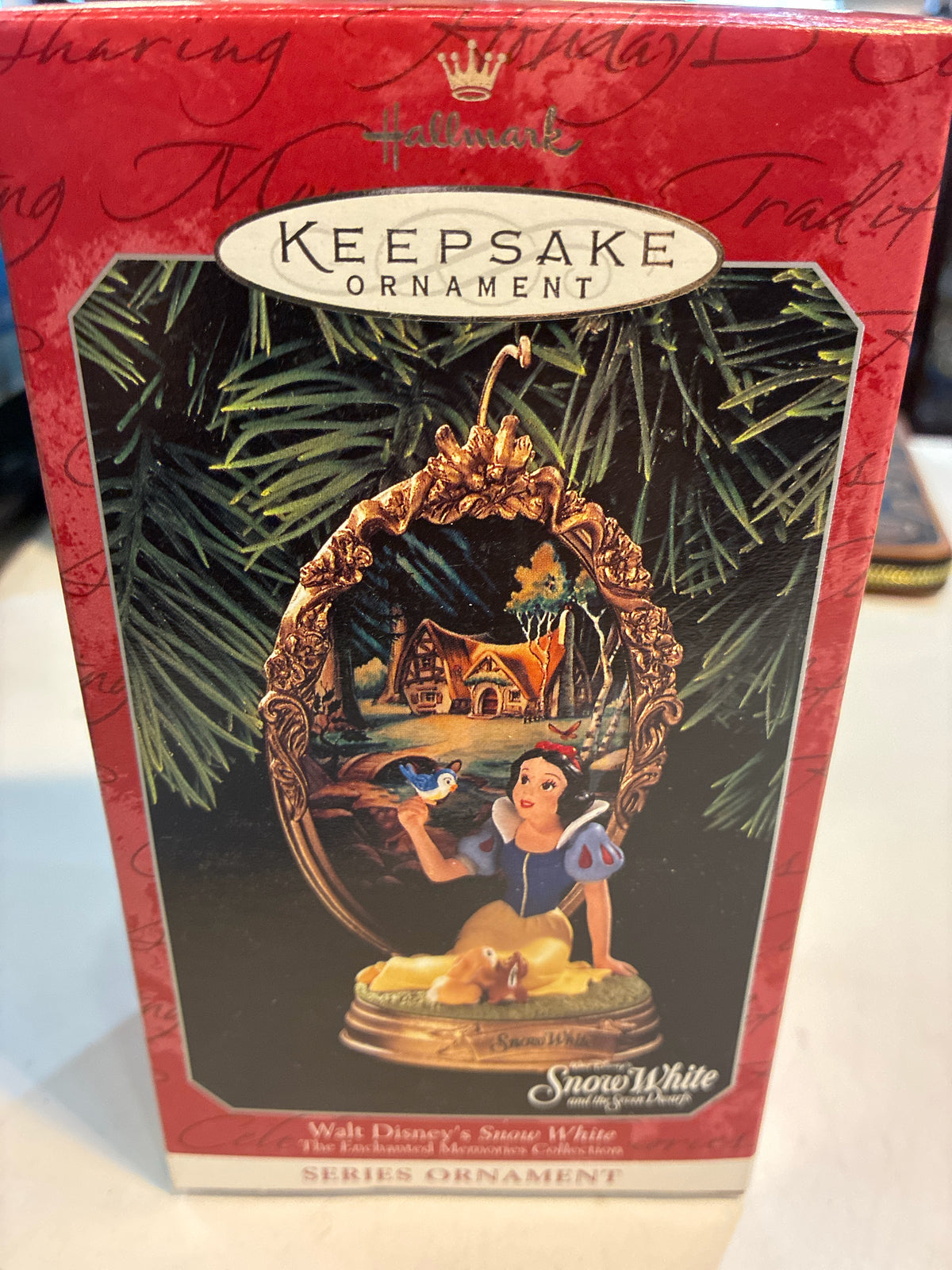 Hallmark Walt Disney's Snow White Ornament