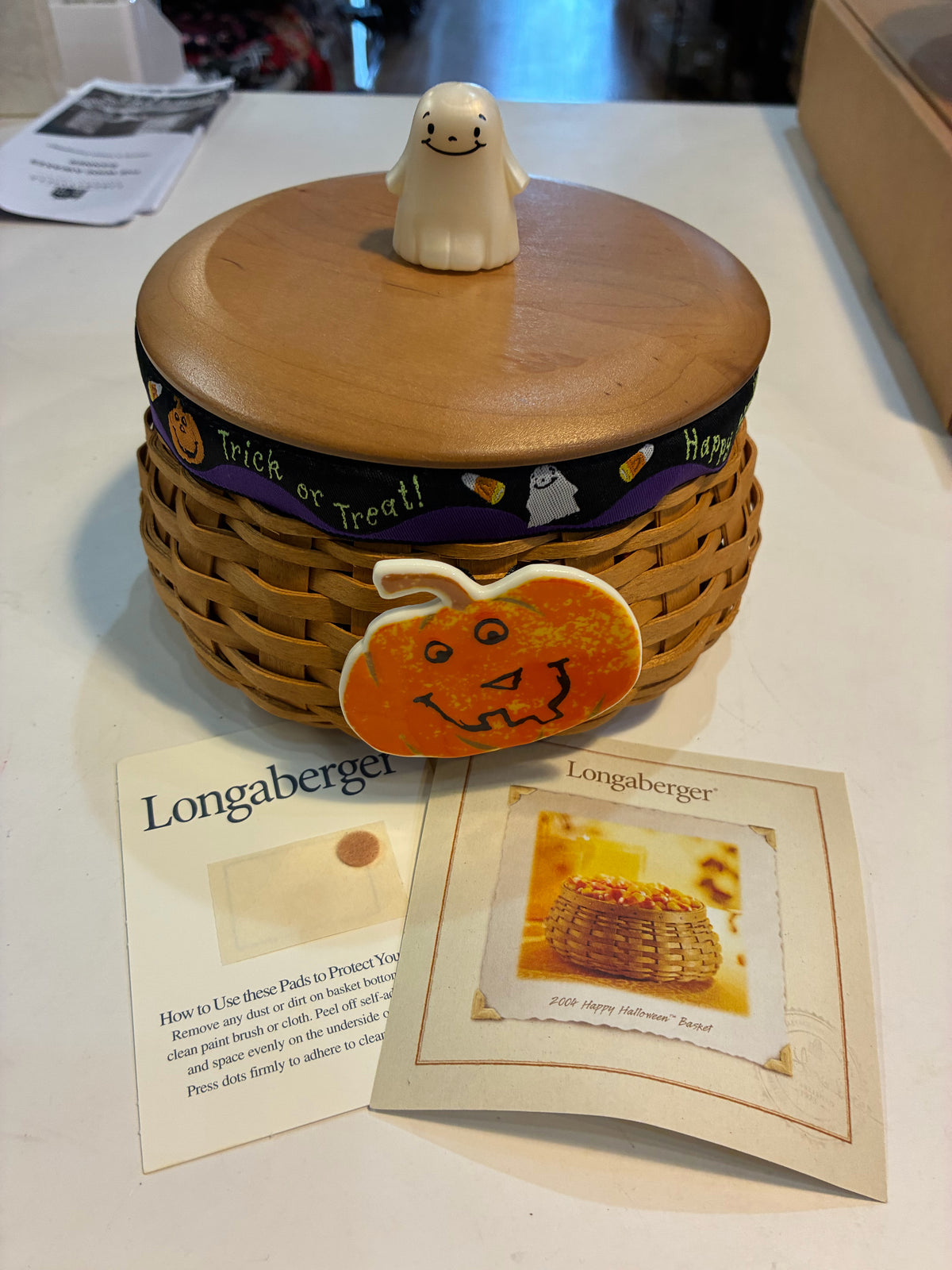 longaberger 2004 Happy Halloween Basket 7x6