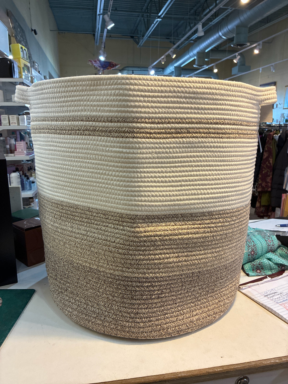 NWT White & Gray Woven Round Basket w/ handles