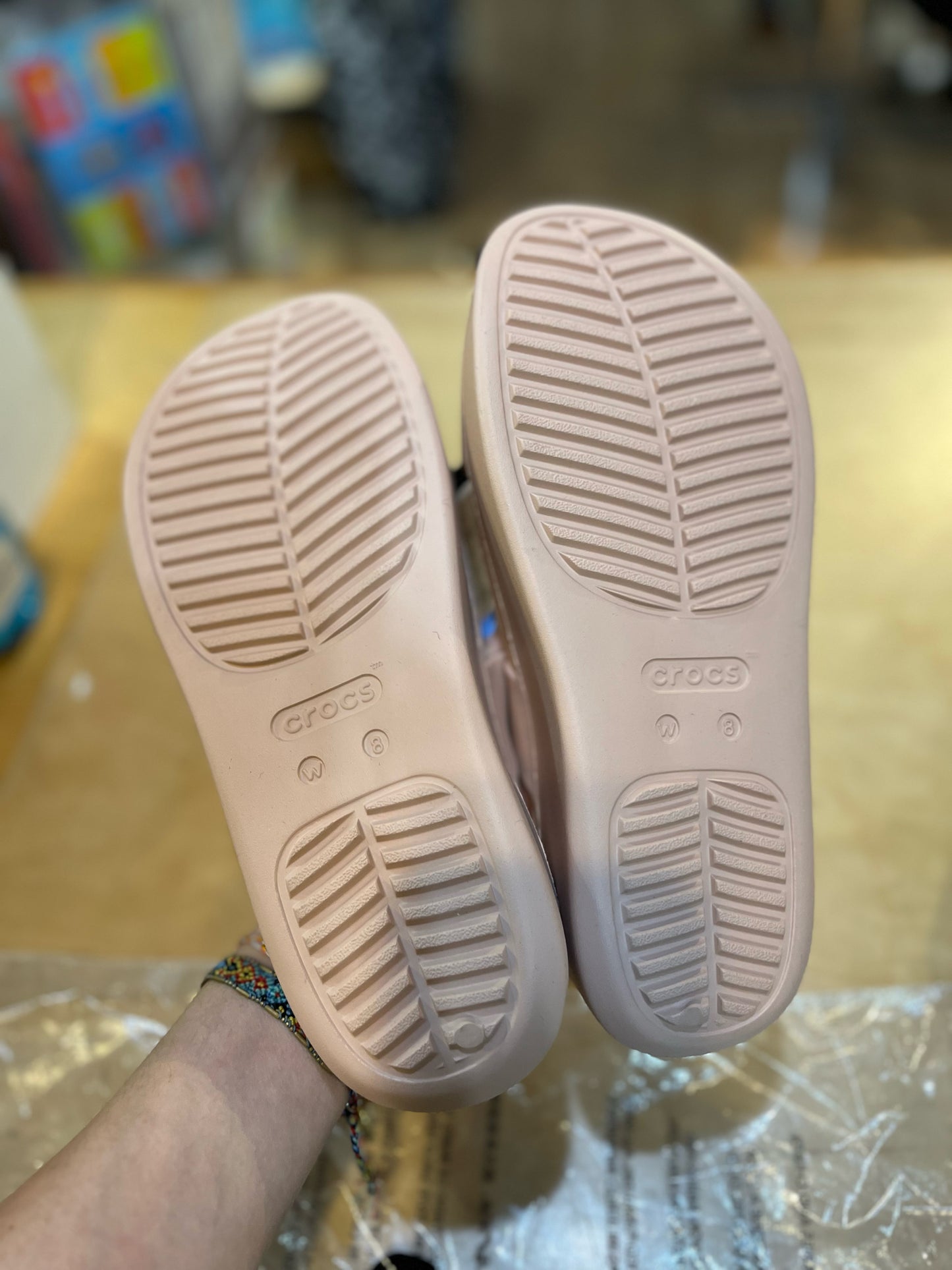 NWT Crocs Pink “Getaway Platform Toe Loop” Sandals