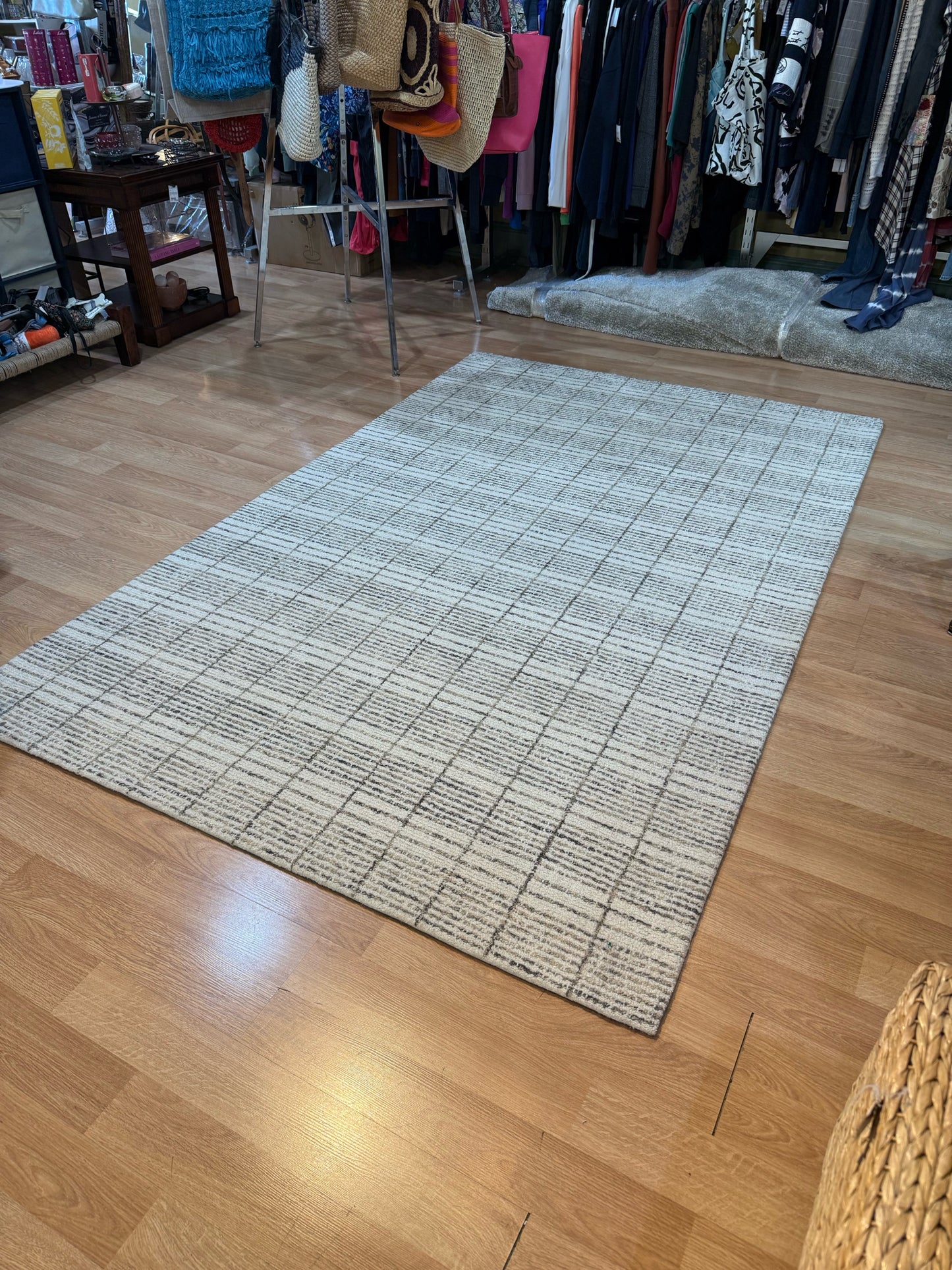 Safavieh Hand Tufted Ivory & Gray Rug
