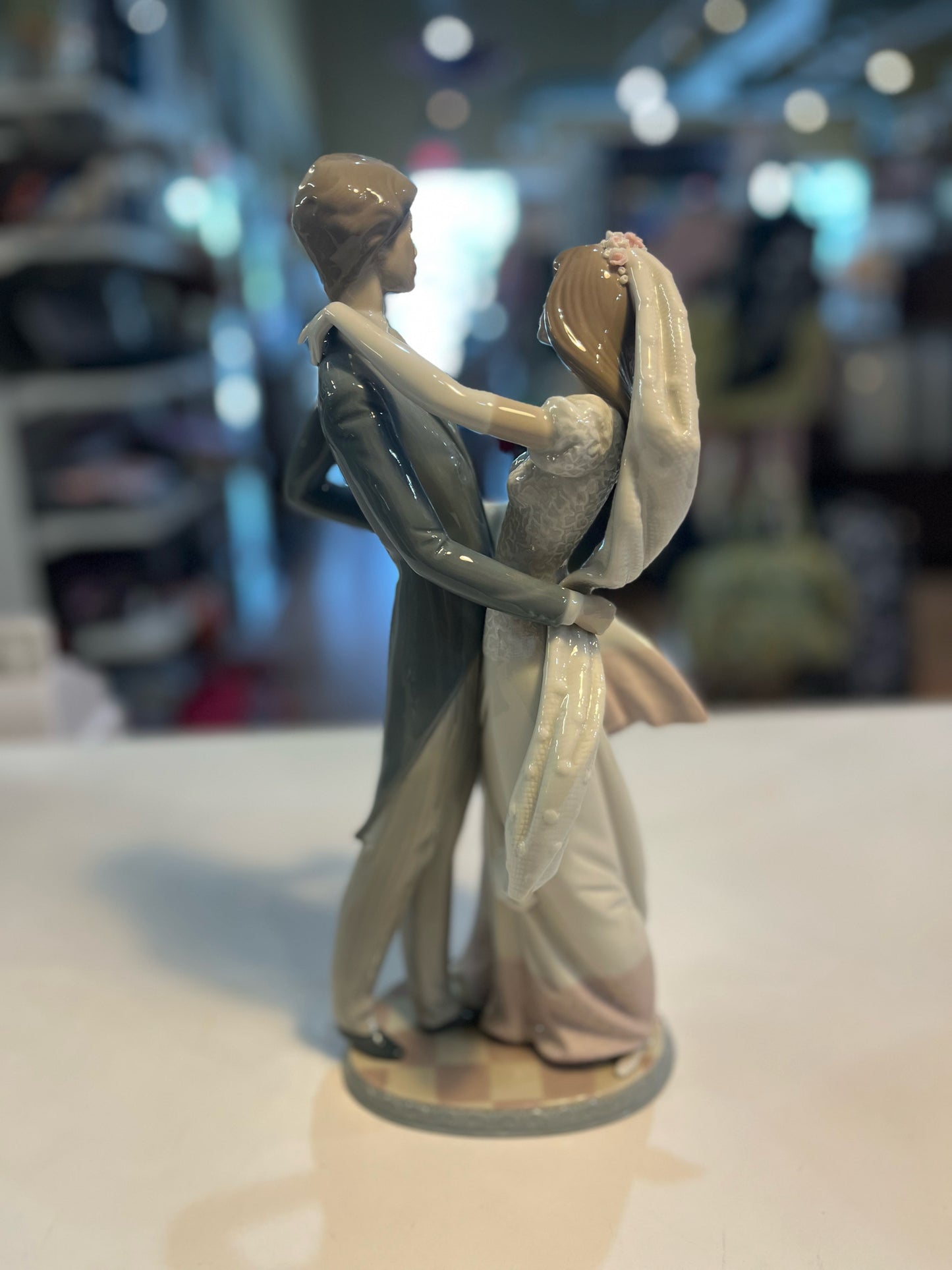 Lladro "I Love You Truly" Figurine