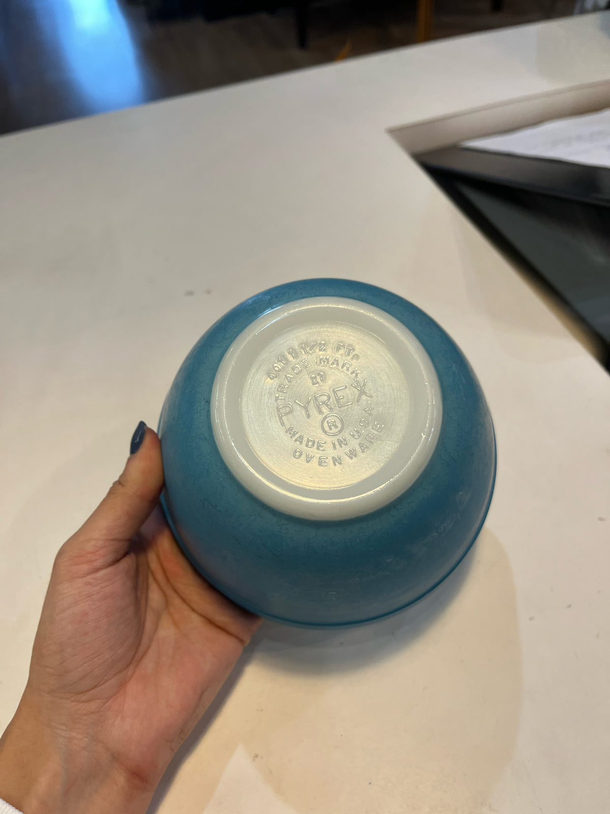 PYREX vintage blue mixing bowl 5.5”
