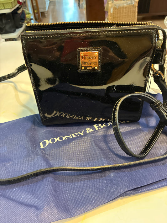 NWT Dooney & Bourke Black Patent Leather North South Janine Crossbody