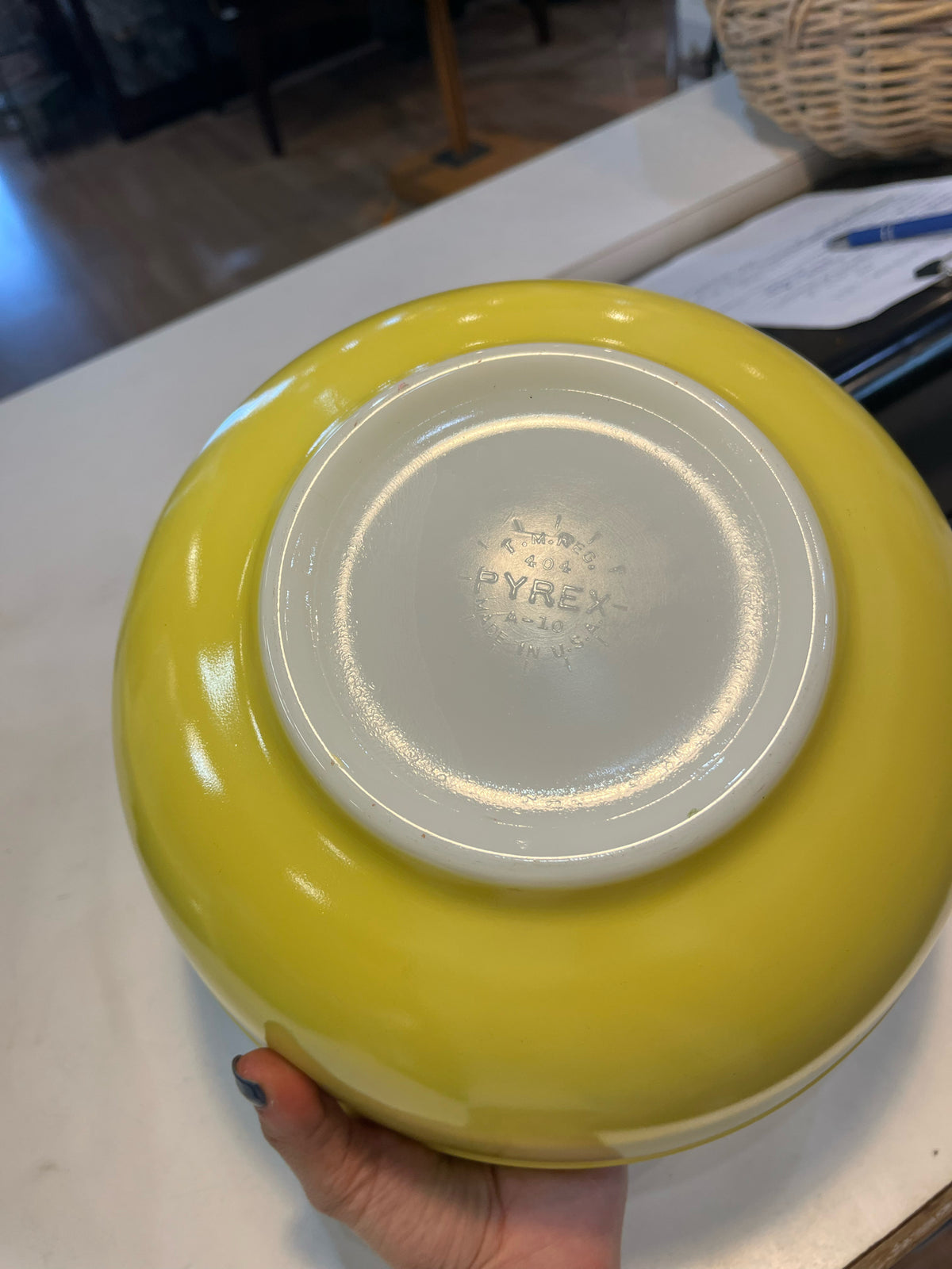 PYREX vintage yellow mixing bowl 10”