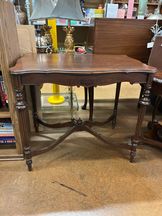 Curved Border Rectangle Entry Table