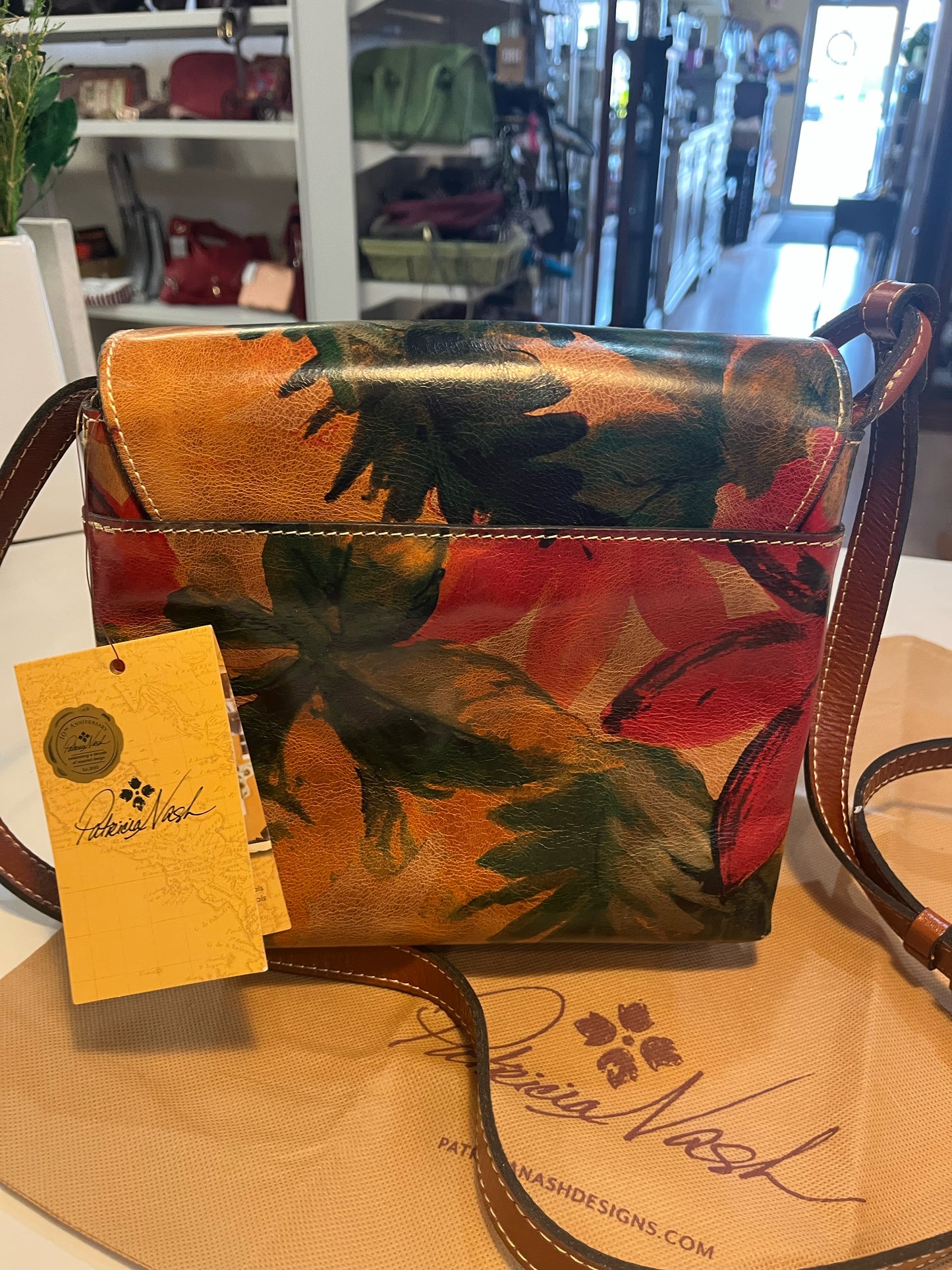 NWT Patricia Nash “Leandra” Handbag