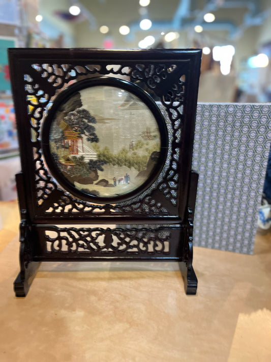 Revolving Screen Lacquered Wood Figurine